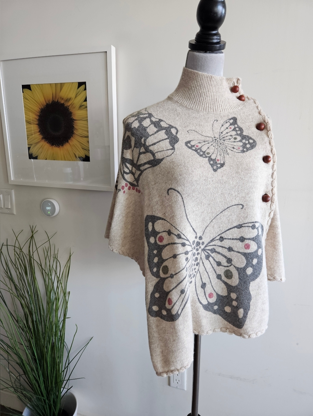 ANTHRO MOTH Butterfly Poncho